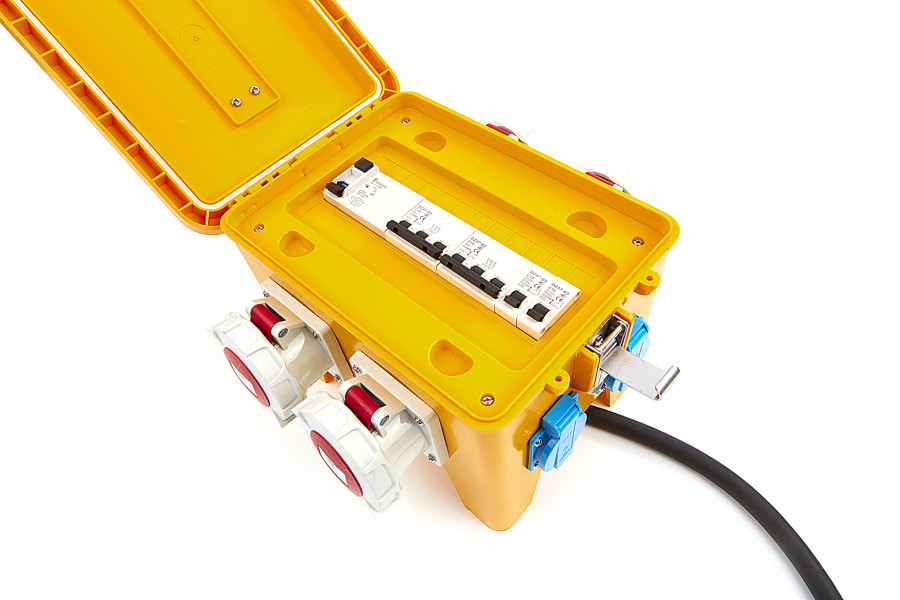 hbm-4-x-400-volt-en-2-x-230-volt-verdeelblok-stekkerdoos-ip44